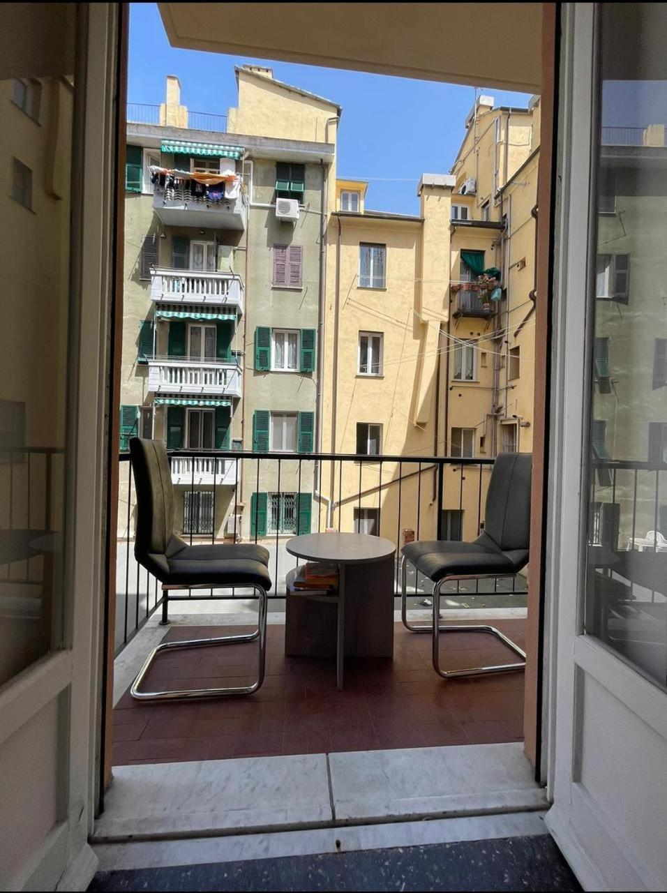Molo Apartament Генуа Екстериор снимка